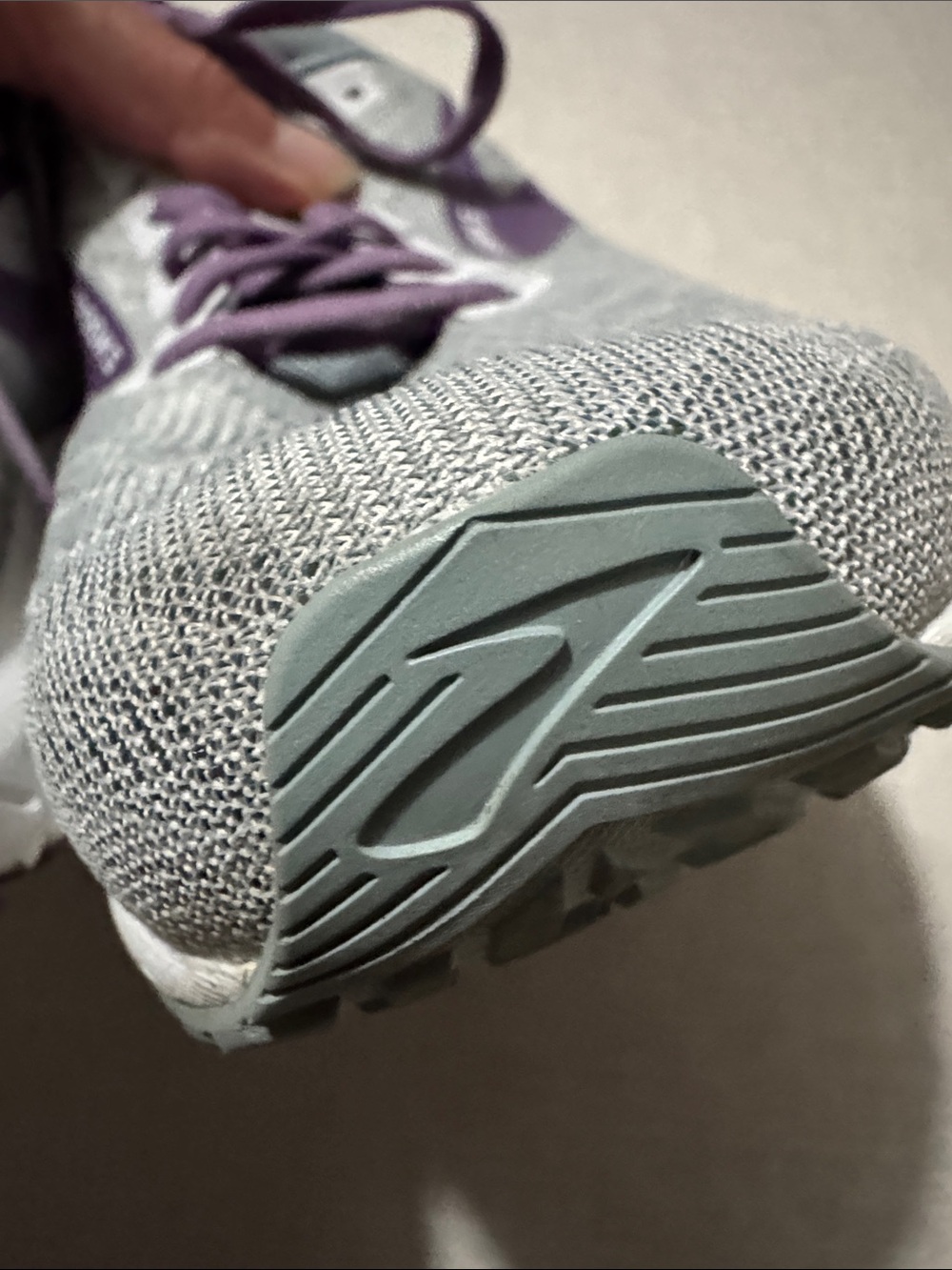 Wmns Sz 10 Brooks Launch 7 Medium Neutral Running Shoes-Gray/Purple/White-GUC - Picture 9 of 16